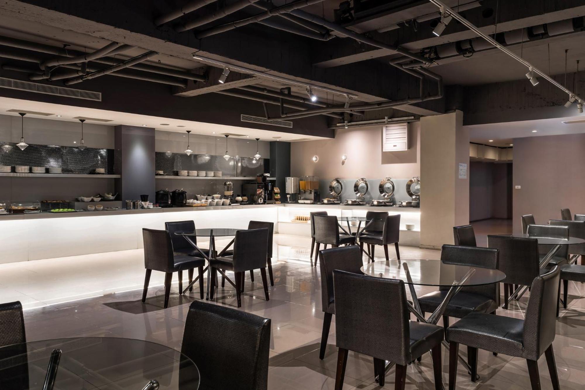 The Riverside Hotel Esthetics Καοσιούνγκ Εξωτερικό φωτογραφία